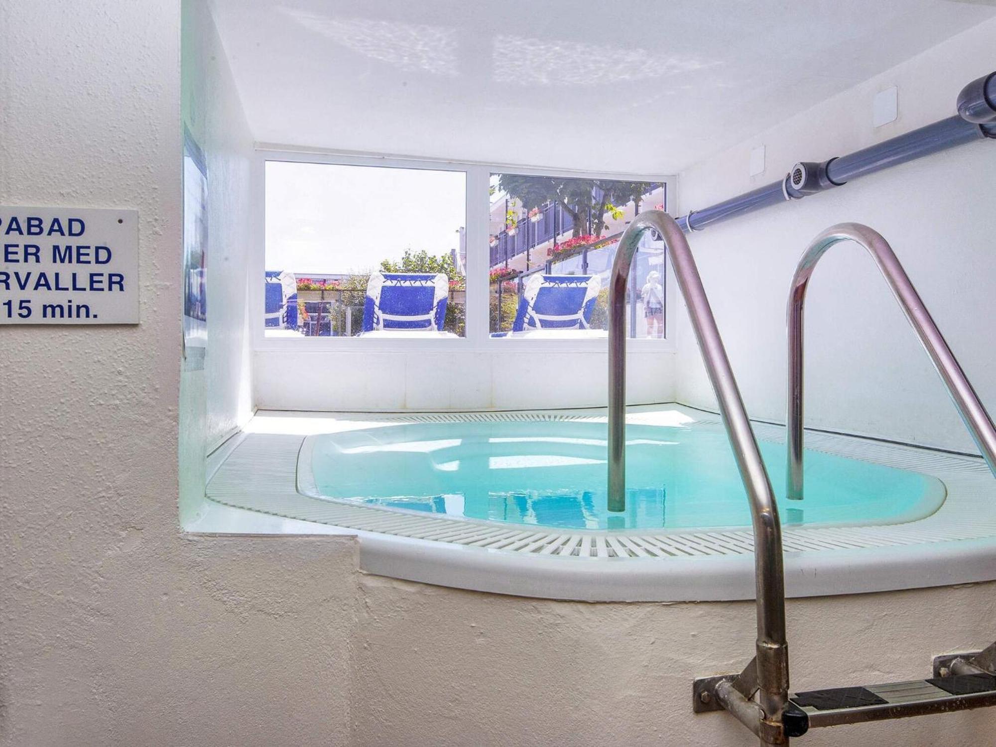 4 Person Holiday Home On A Holiday Park In Glesborg Экстерьер фото